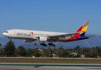 ASIANA_777-200_HL7596_LAX_1109C_JP_small.jpg