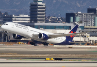 AIPREMIA_787-9_HL8388_LAX_1123A_JP_small.jpg