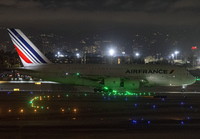 AIRFRANCE_A380_F-HPJD_LAX_1117_1_JP_small.jpg