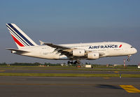 AIRFRANCE_A380_F-HPJF_JFK_0713H_JP_small.jpg