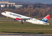 AIRSERBIA_A320_YU-APG_DUS_1118_7_JP_small~0.jpg