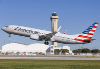 AMERICAN_737-800_N965AN_MIA_0126_5_JP_small.jpg