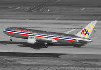 AMERICAN_767-200_N320AA_LAX_1111F_JP_small.jpg