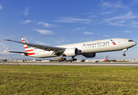 AMERICAN_777-300_N732AN_MIA_1125_3_jP__smalljpg.jpg