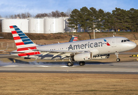 AMERICAN_A319_N810AW_CLT_0117_6_JP_small~0.jpg