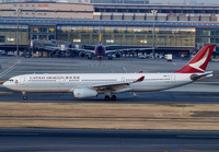 CATHAYDRAGON_A330-300_B-LBI_HND_0119_JP_small.jpg