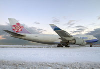 CHINAAIRLINESCARGO_747-400F_B-18716_JFK_0111C_JP_MAIN_small~0.jpg