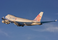 CHINAAIRLINESCARGO_747-400F_B-18717_SFO_0209I_JP_small.jpg