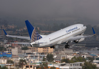CONTINENTAL_737-700_N16701_UIO_1209D_JP_.jpg