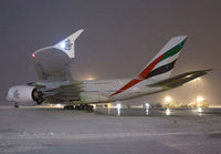 EMIRATES_A380_A6-EDY_JFK_0115CE_JP_small.jpg