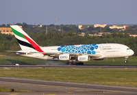 EMIRATES_A380_A6-EOT_JFK_0819_12_JP_small.jpg
