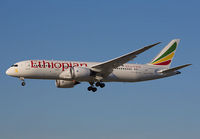 ETHIOPIAN_787_ET-AOS_FRA_1112E_JP_small.jpg