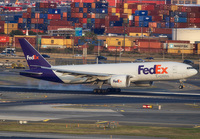 FEDEX_777F_N869FE_EWR_0919_19_jP_small.jpg
