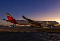 IBERIA_A330-300_EC-LXK_MIA_1125_1_JP_small.jpg