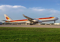 IBERIA_A340-600_EC-LEV_MIA_1012F_JP_small.jpg