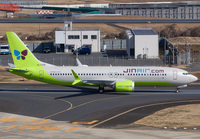 JINAIR_737-8MAX_HL7215_NRT_0224_JP_small.jpg