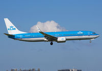 KLM_737-900_PH-BXT_AMS_0415T_JP_small.jpg