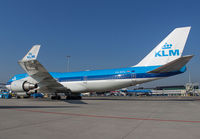 KLM_747-400_PH-BFG_AMS_0802_JP_small~1.jpg
