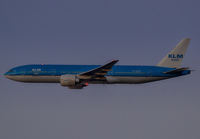 KLM_777-200_PH-BQM_JFK_1018_4_JP_small.jpg