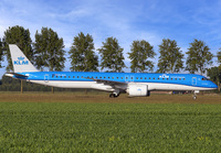 KLM_E2_PH-NXD_AMS_0623_JP_small.jpg