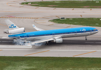 KLM_MD11_PH-KCB_MIA_0103H_JP_small1.jpg