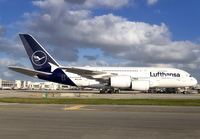 LUFTHANSA_A380_D-AIMB_MIA_0120_JP_small~0.jpg