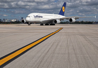 LUFTHANSA_A380_D-AIMD_MIA_1017_JP_small.jpg