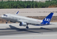 SAS_A320NEO_EI-SCA_RHO_0824_jP_small.jpg