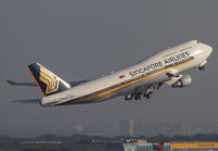 SINGAPORE_747-400_9V-SPQ_FRA_0910H_JP_small.jpg