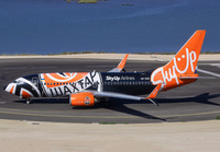 SKYUP_737-700_UR-SQE_CFU_0924V_jP_small.jpg