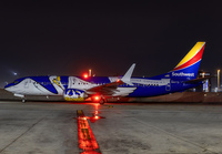 SOUTHWEST_737-8_N8977G_LAX_0226_JP_small.jpg