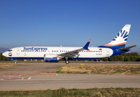 SUNEXPRESS_737-8MAX_TC-SOJ_AYT_0922_JP_small.jpg