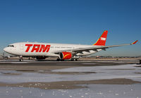 TAM_A330-200_PT-MVN_JFK_0210_JP_small.jpg