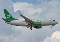 TURKMENISTAN_737-700_EZ-A008_FRA_0910_JP_small.jpg